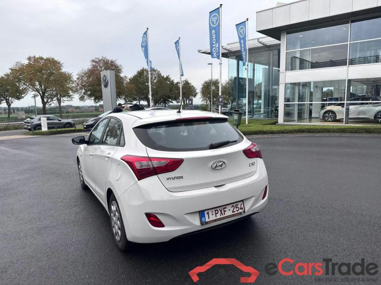 HYUNDAI i30 Dsl 1.6 CRDi Go! #6