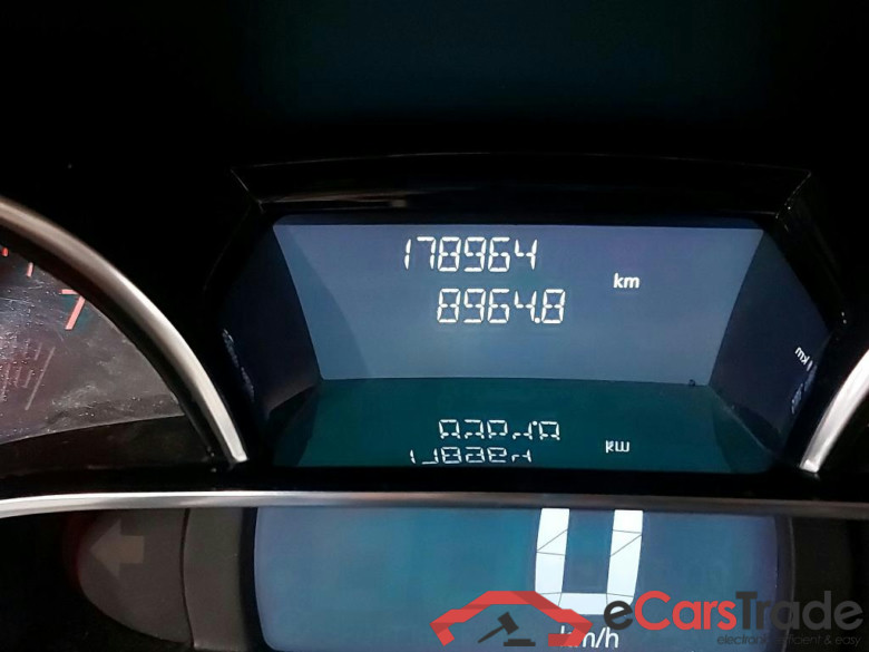 RENAULT - REN CLIO GRANDTOUR 0.9 ENERGY TCE 90PK LIMITED With Navigation & Rear Park Sensors * PETROL * #5