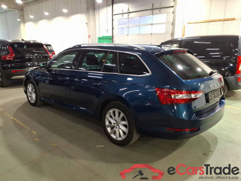 SKODA SUPERB COMBI DIESEL - 2019 2.0 CR TDi Style DSG #2