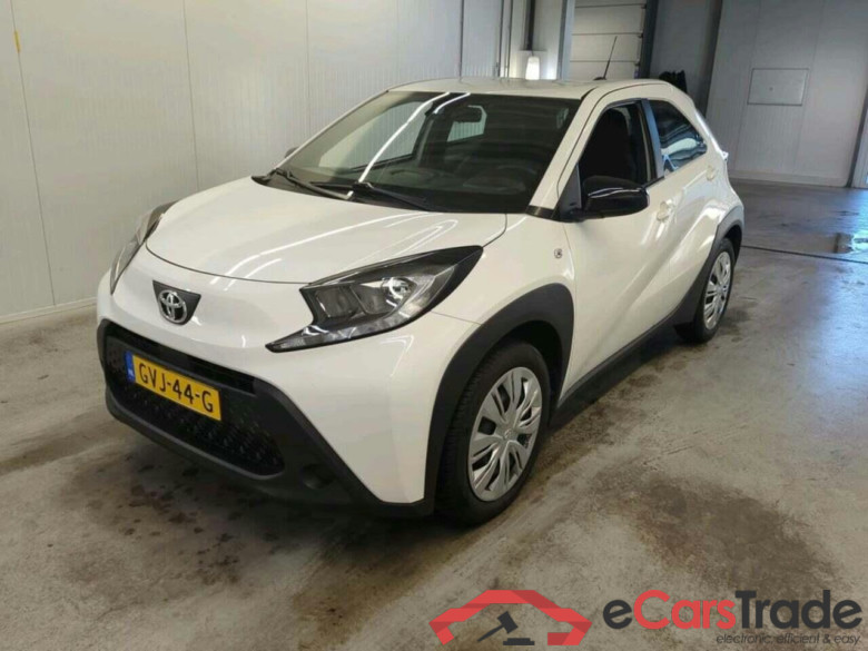 TOYOTA Aygo X 1.0 VVT-i MT Play #1