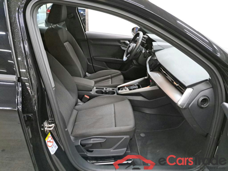 AUDI - AUD A3 SB 40 TFSI e 204PK Attraction Pack Business & Rear Park Sensors * HYBRID * #3