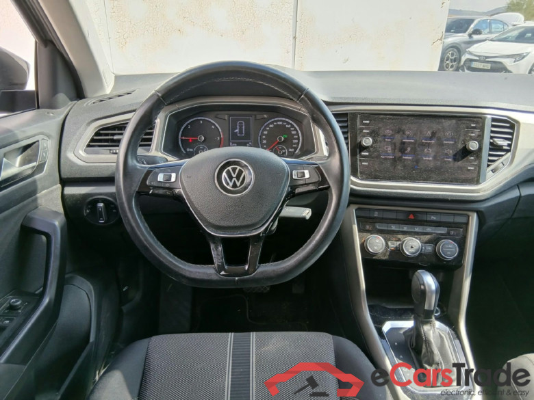 VOLKSWAGEN T-Roc / 2017 / 5P / todoterreno Advance 2.0 TDI 110kW (150CV) DSG (AC2) #2
