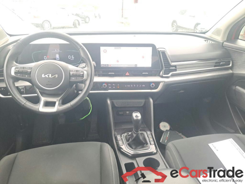 KIA Sportage / 2022 / 5P / todoterreno 1.6 T-GDi MHEV 110kW (150CV) Drive 4x2 #3