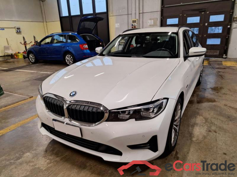 BMW SERIE 3 / 2018 / 5P / STATION WAGON 320E BUSINESS ADVANTAGE TOURING AUTO #1