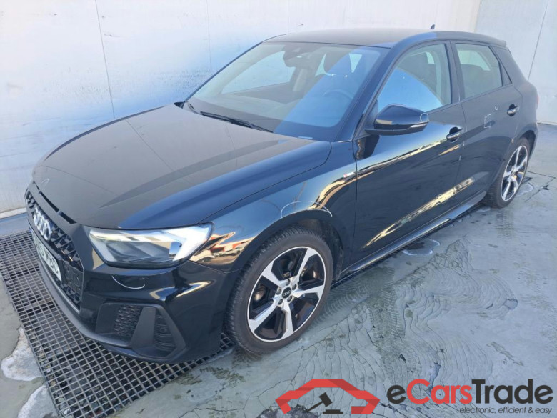 AUDI A1 / 2018 / 5P / berlina con portón Sportback Adrenalin 30 TFSI 81kW (110CV)(SP)