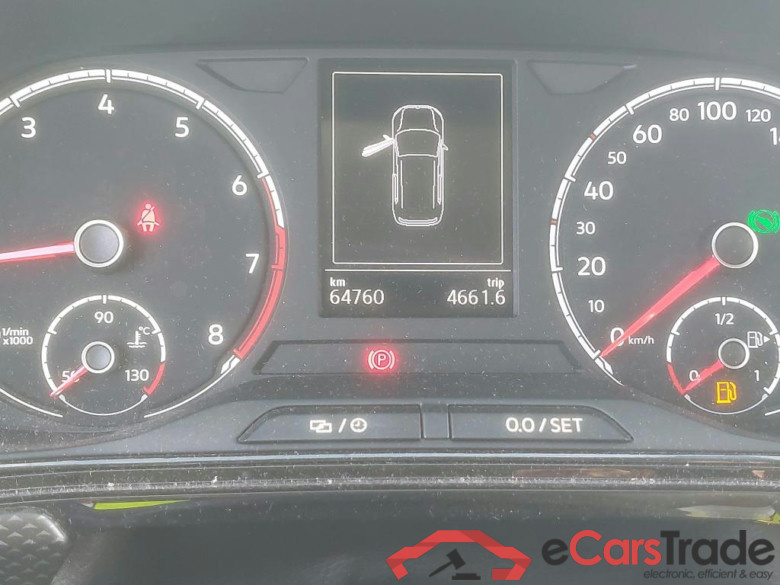 VOLKSWAGEN T-Cross / 2018 / 5P / todoterreno Advance 1.0 TSI 85kW (115CV) DSG (AC) #5