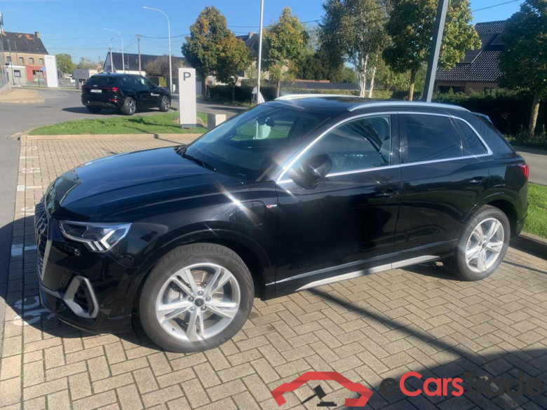 AUDI Q3 PHEV 45 TFSIe S line S tronic (180 kW) #1
