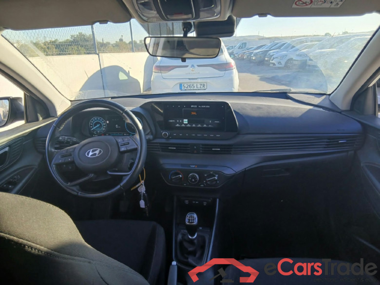 HYUNDAI i20 / 2023 / 5P / berlina con portón 1.0 TGDI 48V Klass #3