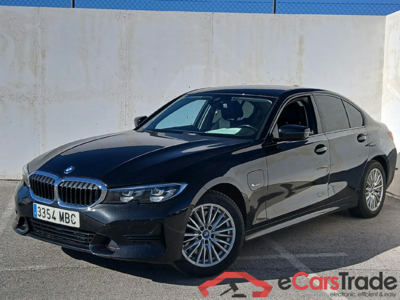 BMW Serie 3 / 2018 / 4P / sedán 320e