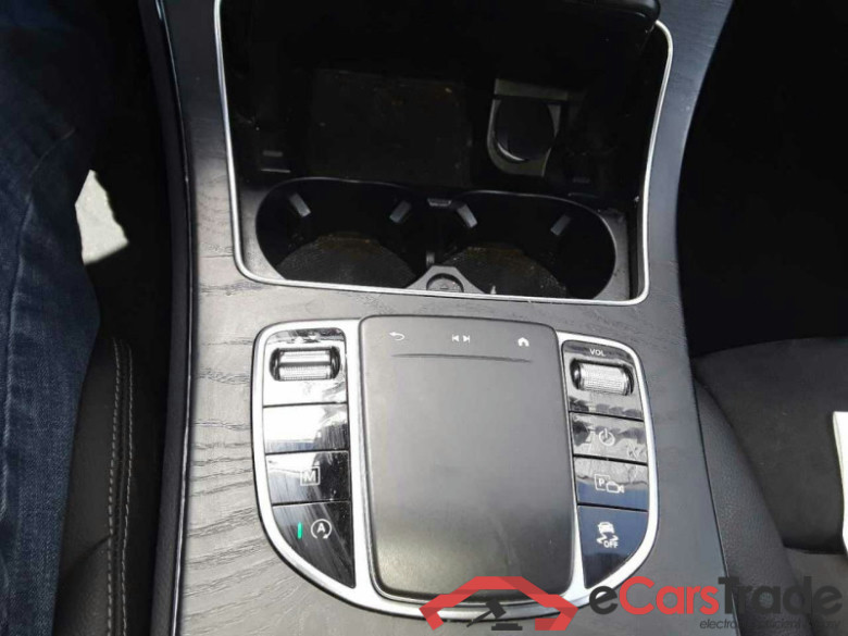 Mercedes-Benz GLC (BM 253)(06.2015->) DE - SUV5 GLC 200 EU6d, 4Matic AMG Line, (Facelift) - 2. Radsatz vorliegend #2