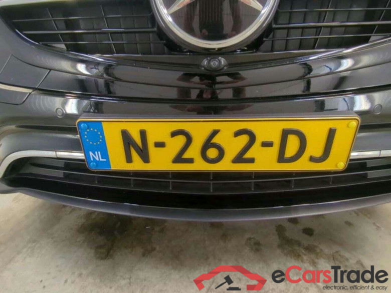 MERCEDES-BENZ EQC 400 4M Bns Sol. AMG #4