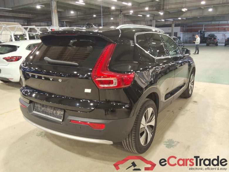 VOLVO XC40 1.5 T4 PHEV CORE DCT #4