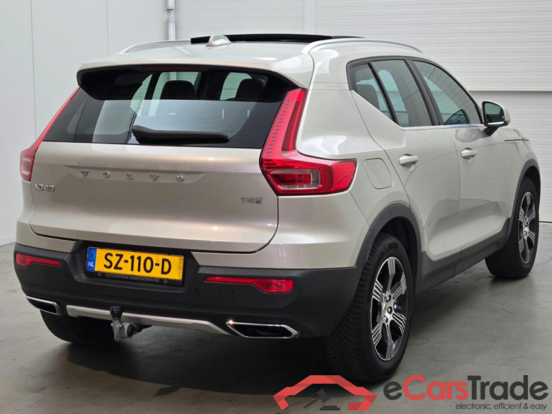 VOLVO XC40 2.0 T4 Inscription #4