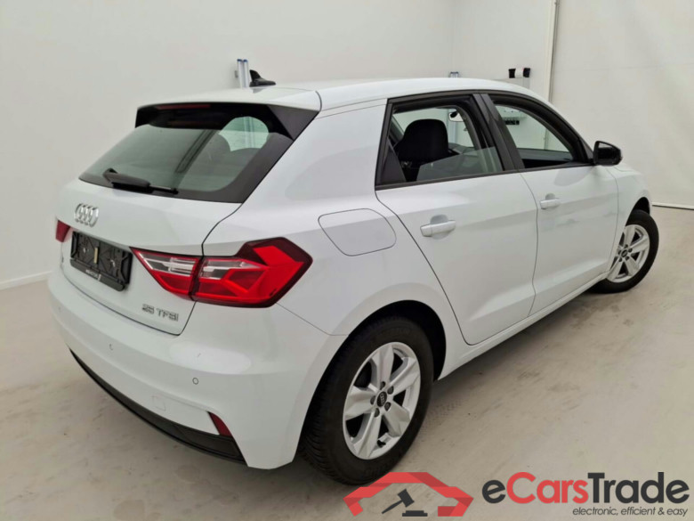 AUDI A1 1.0 25 TFSI ATTRACTION #2