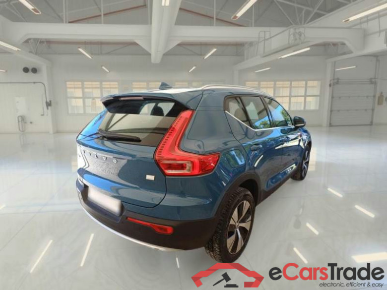 VOLVO XC40 / 2021 / 5P / SUV T4 RECHARGE PLUG-IN AUTO CORE #2