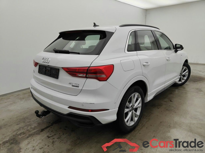 Audi Q3 40 TDI quattro S tronic S line 5d #2