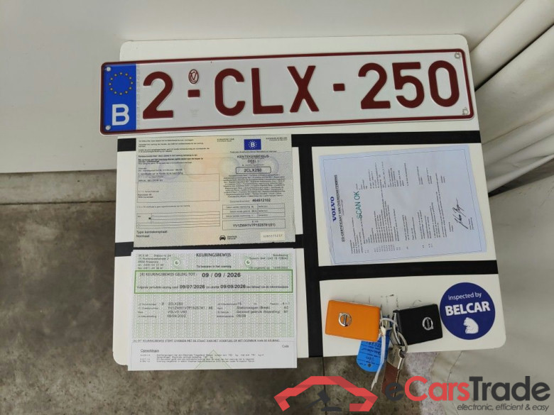 Volvo V60 T6 PHEV 4x4 Inscription Expression Aut. 5d #4