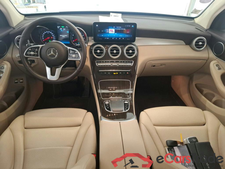 MERCEDES-BENZ GLC / 2019 / 5P / SUV GLC 300 e Business Line 4Matic #6