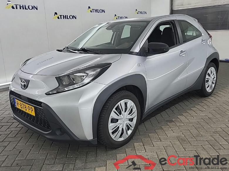 TOYOTA Aygo X 1.0 VVT-I MT play 5D 53kW #1