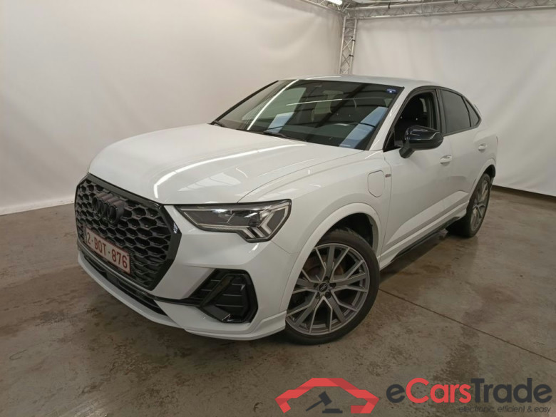 Audi Q3 Sportback 45 TFSI e S tronic S Line 5d (total options: 12,880 Ex.Vat)