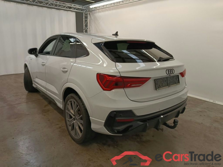 Audi Q3 Sportback 45 TFSI e S tronic S Line 5d (total options: 12,880 Ex.Vat) #4