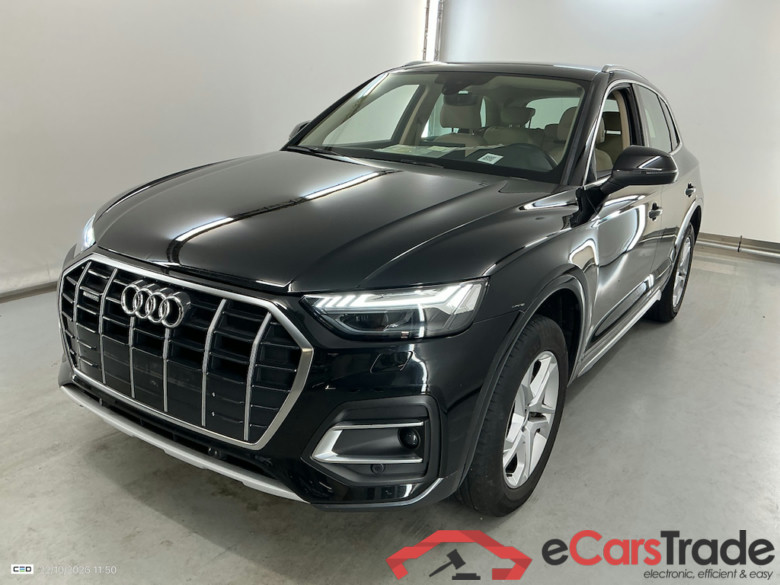 AUDI Q5 2.0 40 TDI S TRONIC QUATTRO B. ED. ADV