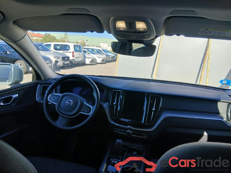 VOLVO XC60 / 2017 / 5P / todoterreno 2.0 T6 AWD Recharge Core Auto #3