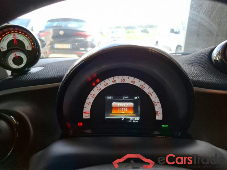 SMART FORTWO COUPÈ / 2019 / 3P / COUPE EQ 60KW PASSION #4