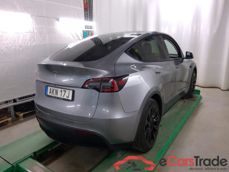 Model Y Long-Range AWD #3
