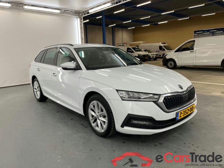 SKODA OCTAVIA COMBI 1.5 e-TSI Business Edition #2
