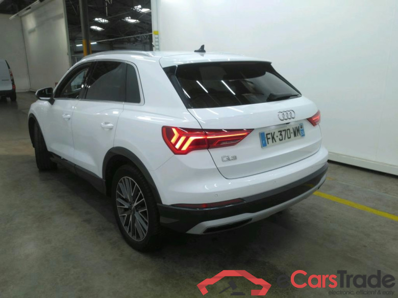 AUDI Q3 5p SUV 2.0 35 TDI 150 S TRONIC DESIGN LUXE #2