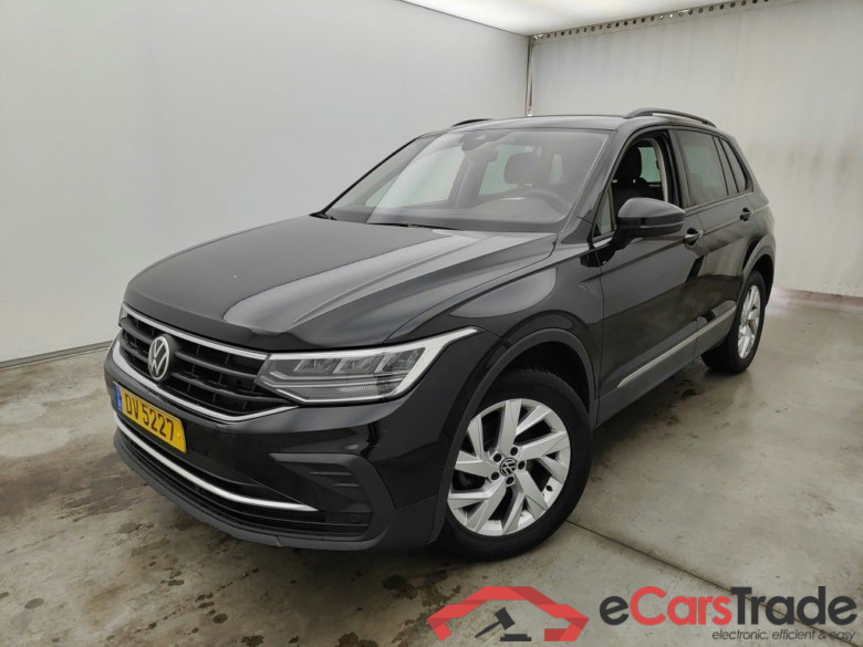 VOLKSWAGEN TIGUAN DIESEL - 2021 2.0 TDI 150 SCR 4Motion Life BMT DSG 5d #1
