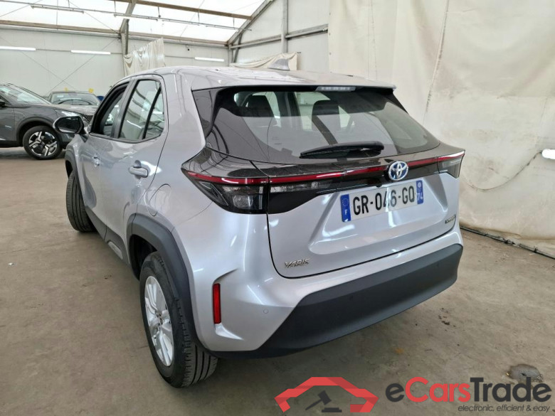 TOYOTA Yaris Cross Hybride / 2021 / 5P / SUV 1.5 HYBRID 116H DYNAMIC BUSINESS BEY AWD #2