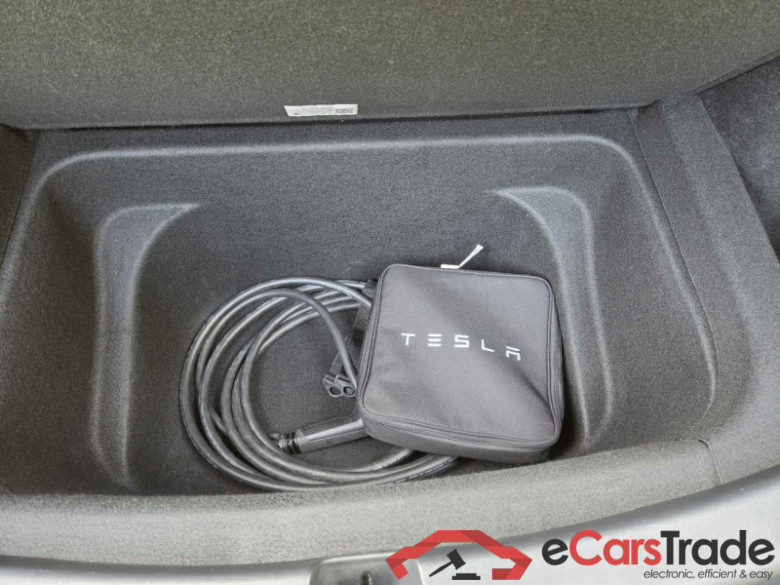 Tesla Model Y (01.2021->) DE - SUV5 Dual, Maximale Reichweite Dual AWD, 2021 - 2025 #4