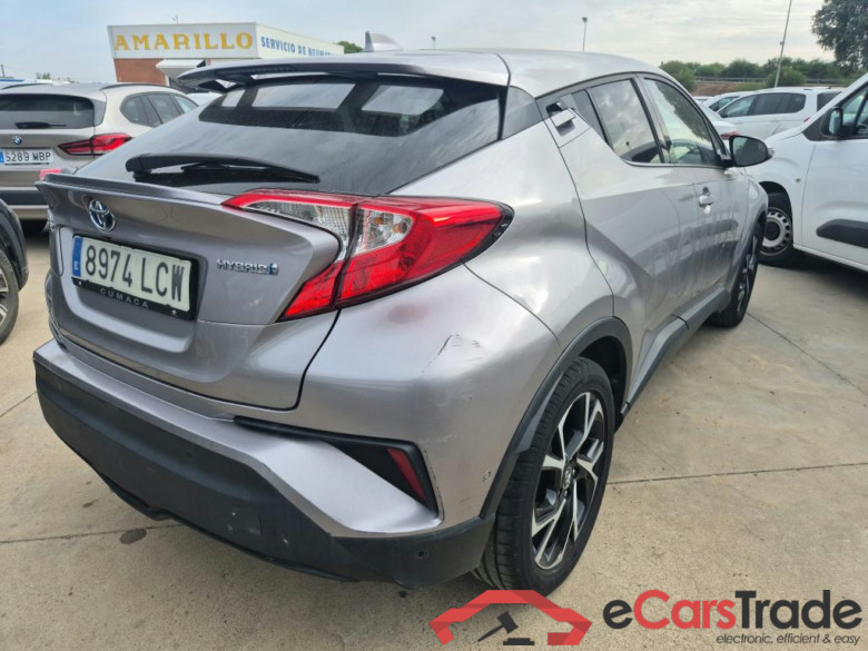 TOYOTA C-HR / 2016 / 5P / todoterreno 1.8 125H Advance (CX) #2