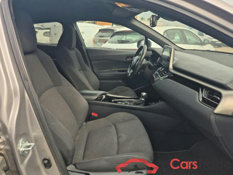 TOYOTA C-HR / 2016 / 5P / todoterreno 1.8 125H Advance (CX) #6