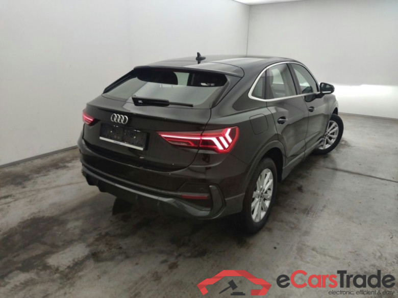 Audi Q3 Sportback 45 TFSI e S tronic 5d #2