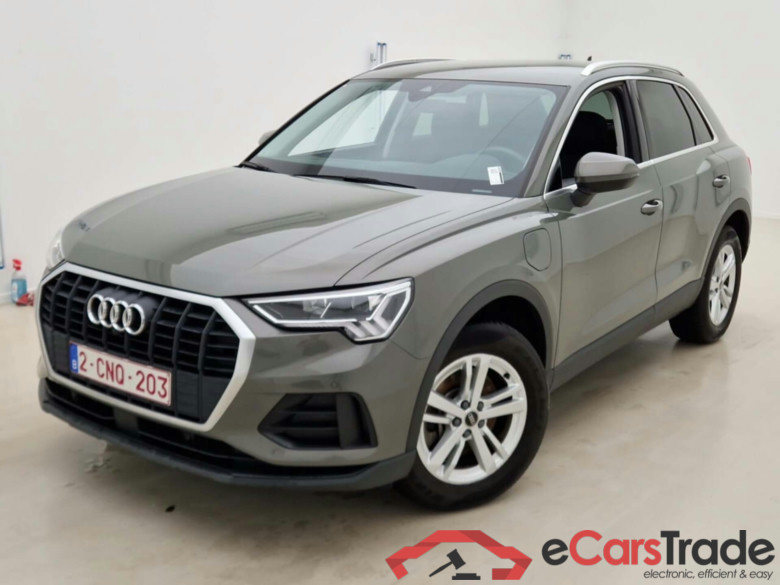 AUDI Q3 45 TFSI E S-TRONIC