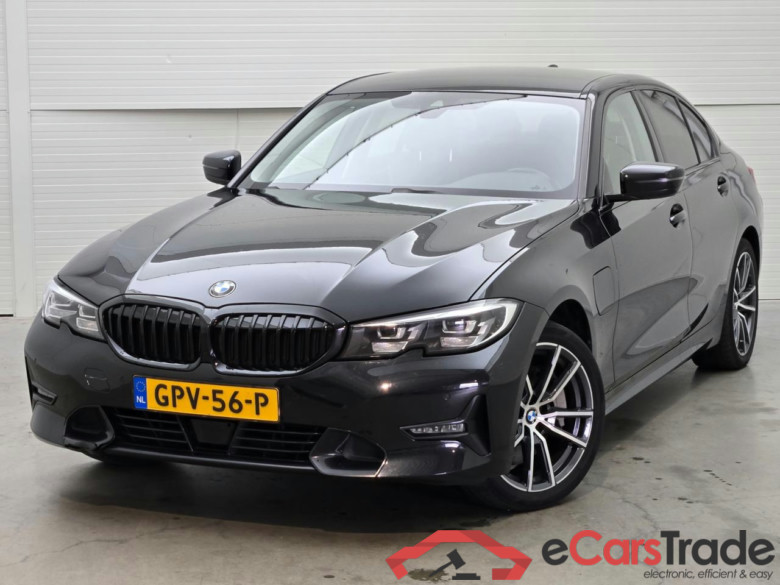 BMW 3-serie 330e eDrive Edition #1