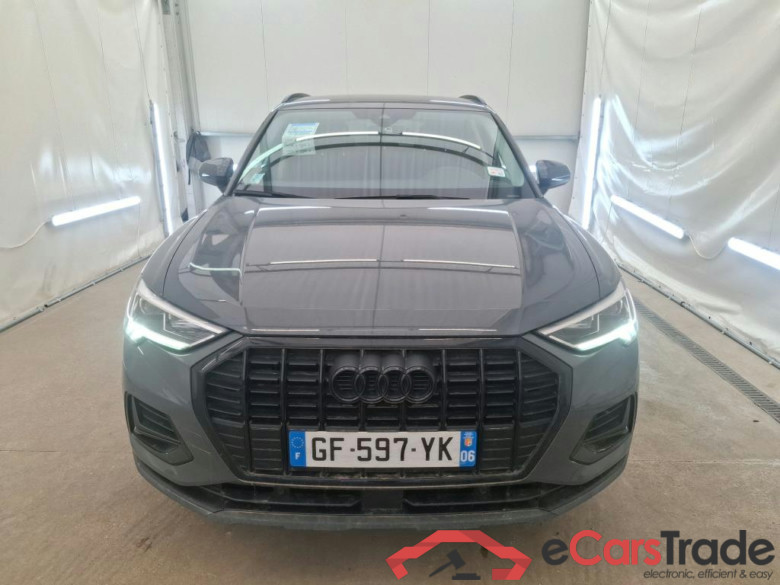 AUDI Q3 / 2018 / 5P / SUV 35 TFSI 150 MHEV S TRONIC DESIGN LUXE