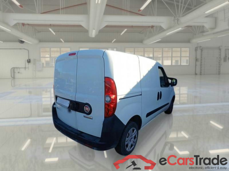 FIAT DOBLÒ CARGO / 2014 / 4P / VETT. FURGONATA CH1 LOUNGE 1.6 MJET 105CV E6D SeS #2